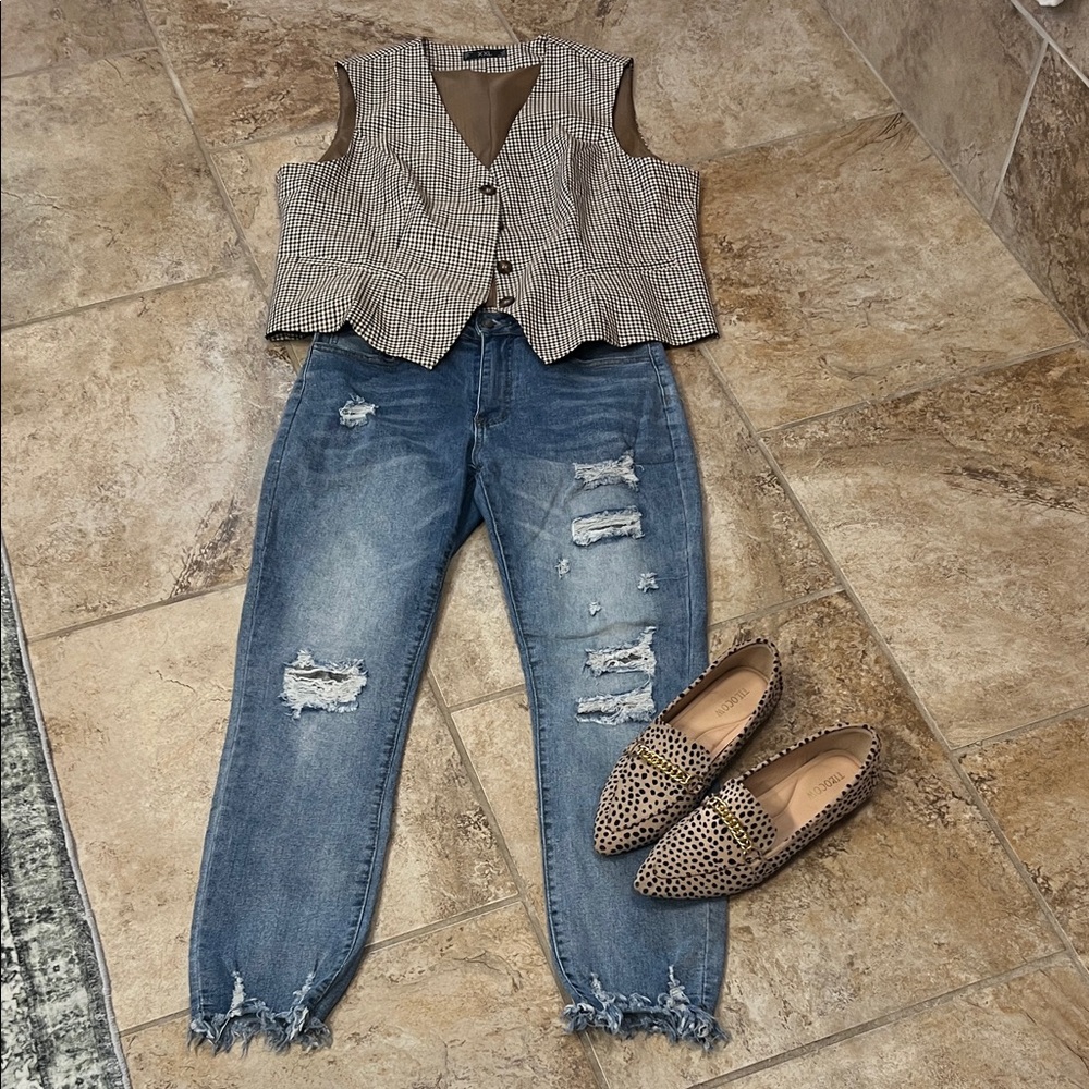 Trendy  Distressed Women Jeans